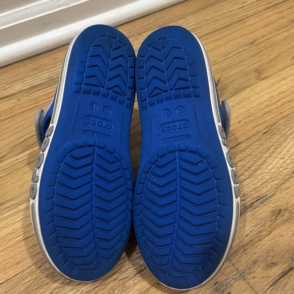 Crocs‎ Kids Summer Sandals Sz 13 Bright Blue Gray Strap Durable with Minor Wear - Picture 3 of 7